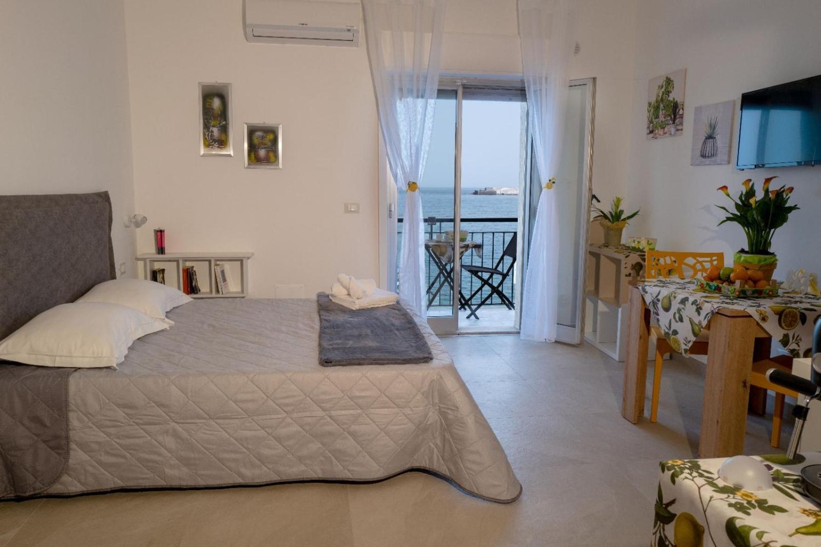 Zia Rina Apartment Naxos Giardini Naxos Exterior foto